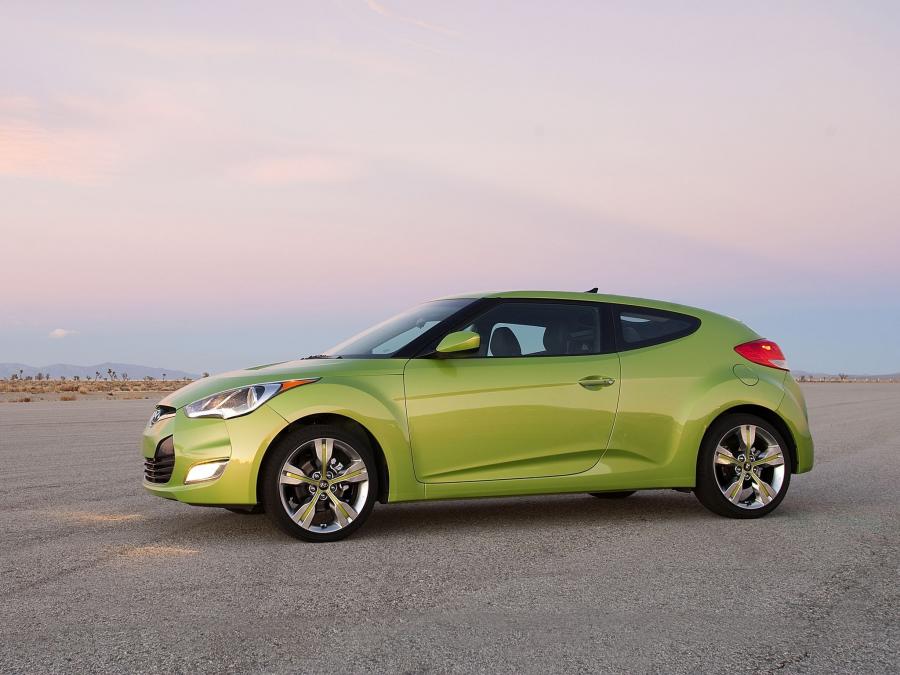  Hyundai Veloster 2011 года  (US) (фото 27 из 30)